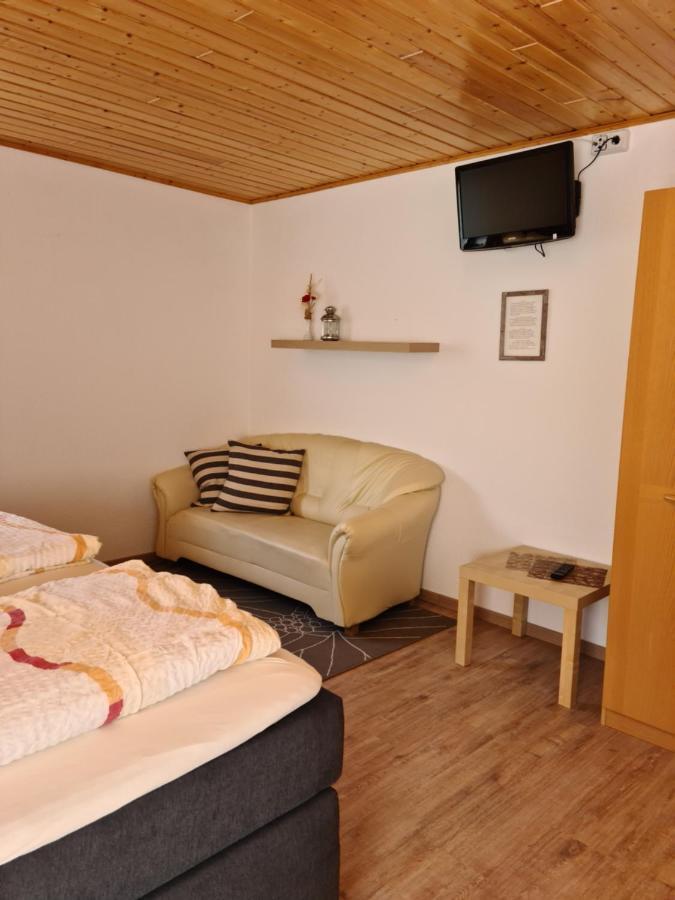 Gaestehaus Portugall Ellenz-Poltersdorf Esterno foto